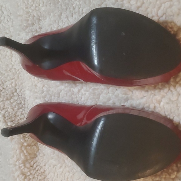 Shoes - Picture 3 of 4